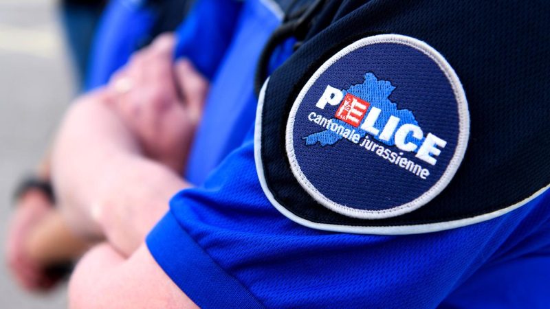 Attaque au explosif contre un bancomat à Delémont : dégâts importants et pas de blessés, enquête en cours