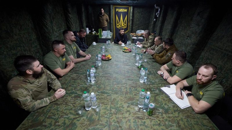 Tennis: Djokovic rejoint la finale à Athènes et vise un 101e trophée sur le circuit