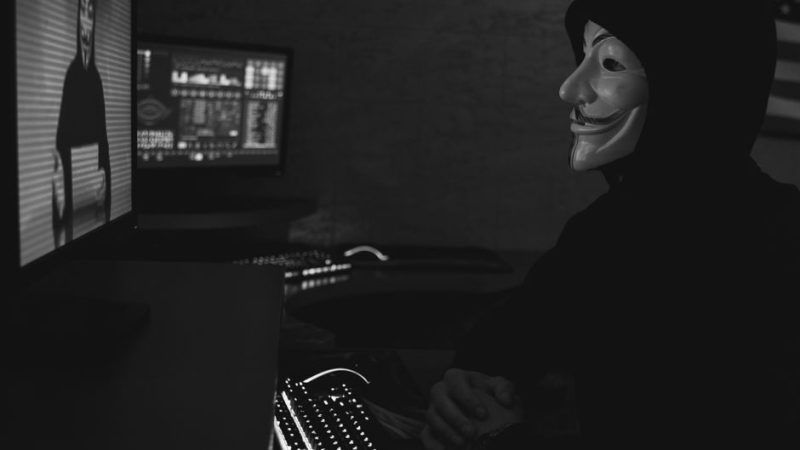 Octobre 2026 : le cloud gouvernemental tombe, trois partis politiques piratés, le système français se délite